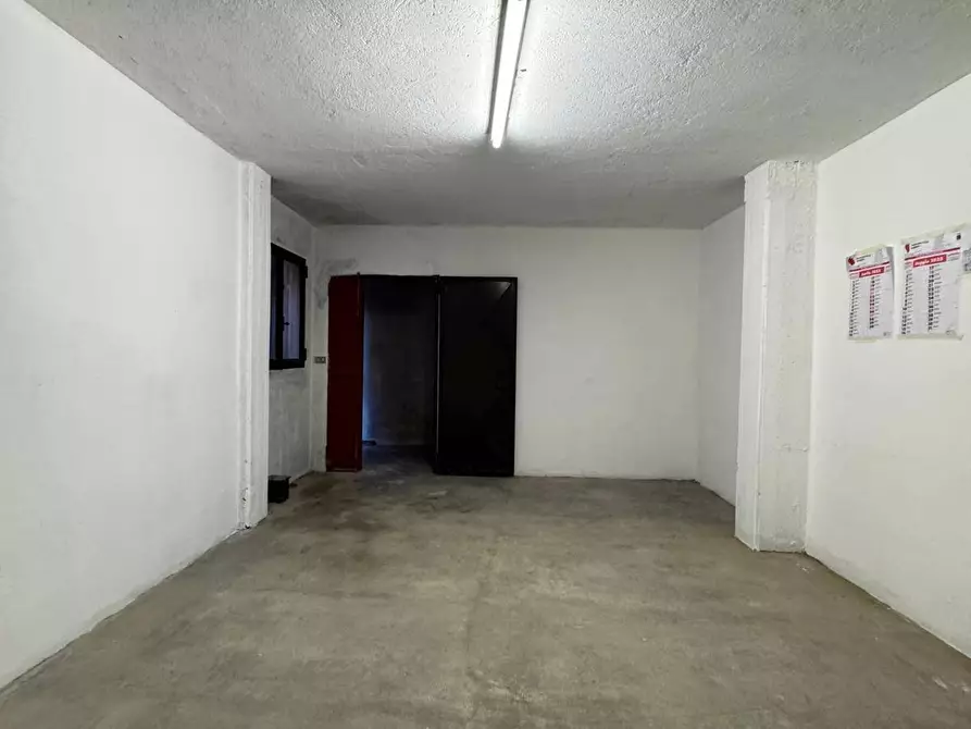 Immagine 1 di Magazzino in vendita  in Via Durini 3 a Monza