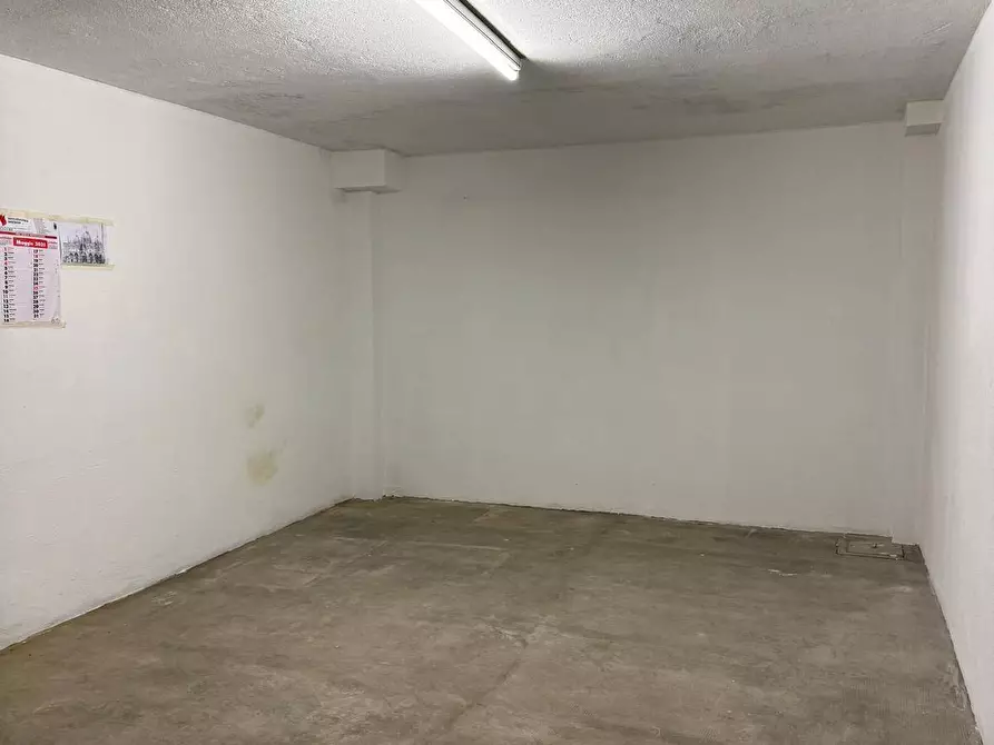 Immagine 6 di Magazzino in vendita  in Via Durini 3 a Monza