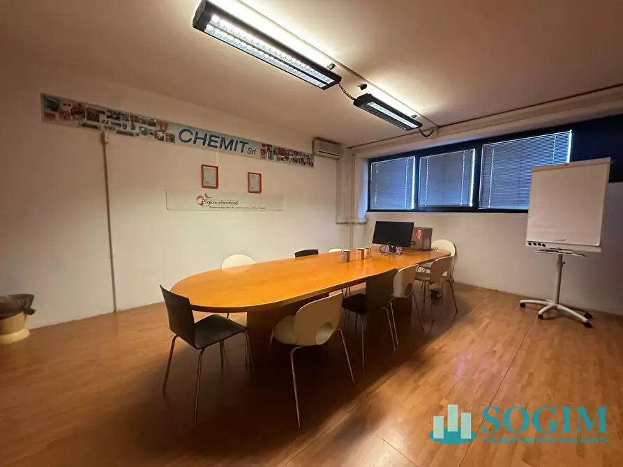 Immagine 3 di Ufficio in vendita  in via Dell'Artigianato 8 a Muggiò