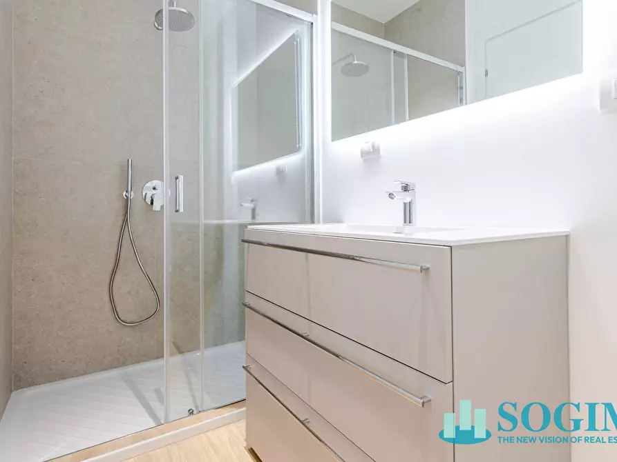 Immagine 13 di Appartamento in vendita  in Viale Stelvio 51 a Milano