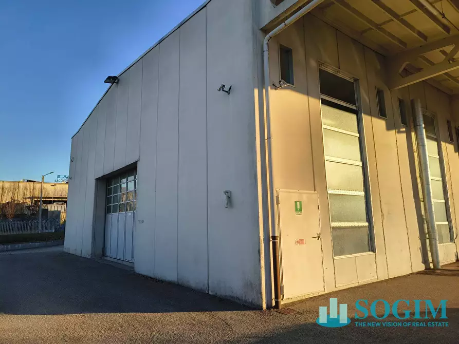 Immagine 7 di Capannone industriale in affitto  in via Leopardi 13 a Briosco