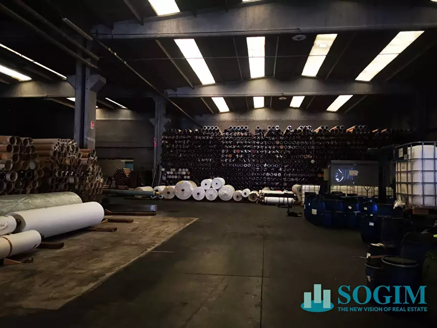 Immagine 6 di Capannone industriale in affitto  a Legnano