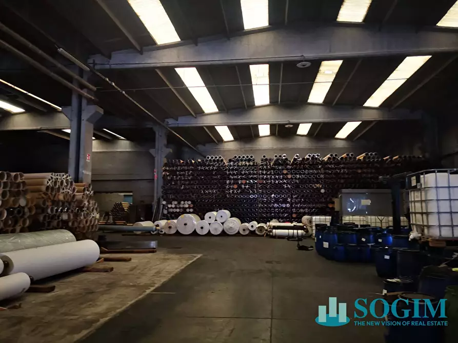 Immagine 7 di Capannone industriale in affitto  a Legnano
