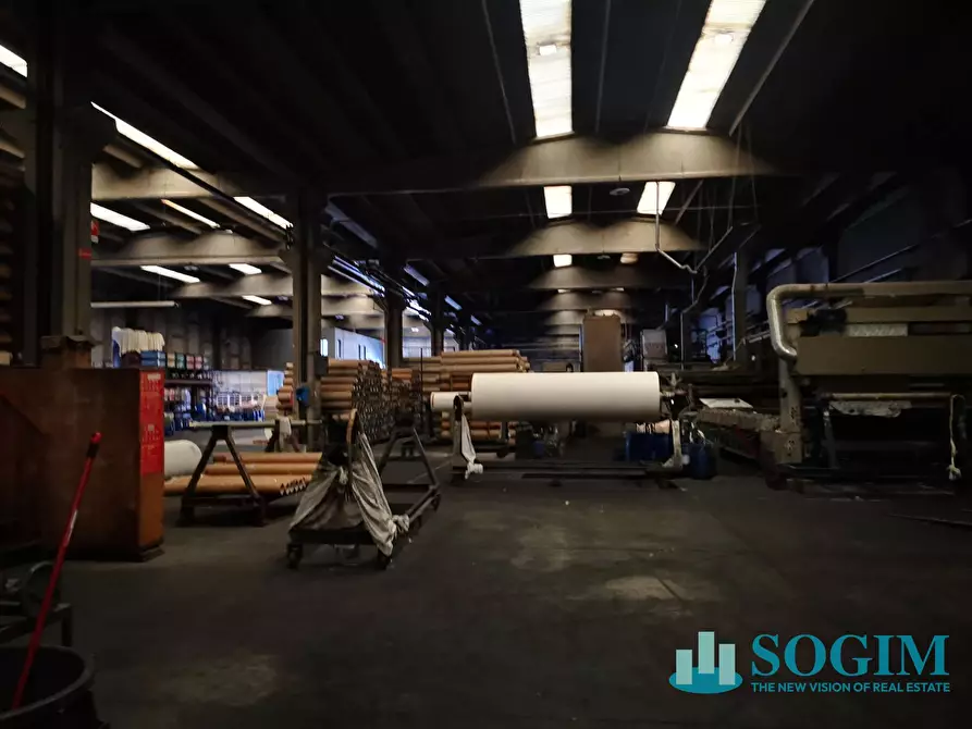 Immagine 11 di Capannone industriale in affitto  a Legnano