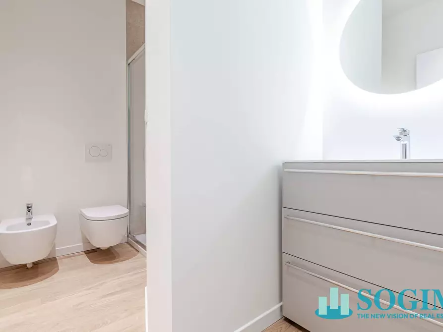 Immagine 15 di Appartamento in vendita  in VIALE STELVIO 51 a Milano