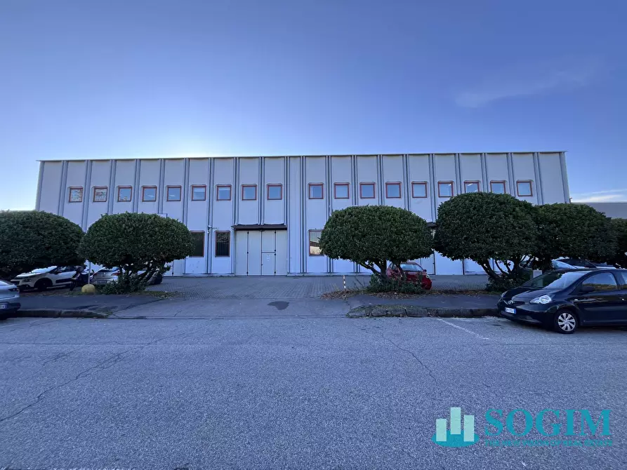 Immagine 1 di Capannone industriale in affitto  a Cusago
