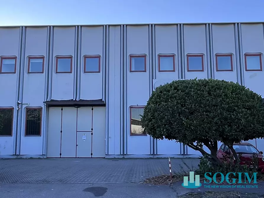 Immagine 2 di Capannone industriale in affitto  a Cusago