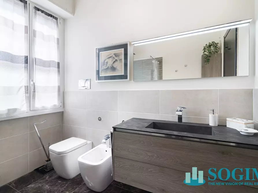 Immagine 14 di Appartamento in affitto  in via Lepontina 2 a Milano