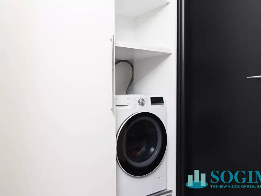 Immagine 17 di Appartamento in affitto  in via Lepontina 2 a Milano