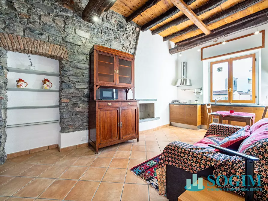 Immagine 1 di Appartamento in affitto  in via Giovanni Bertacchi 5 a Como