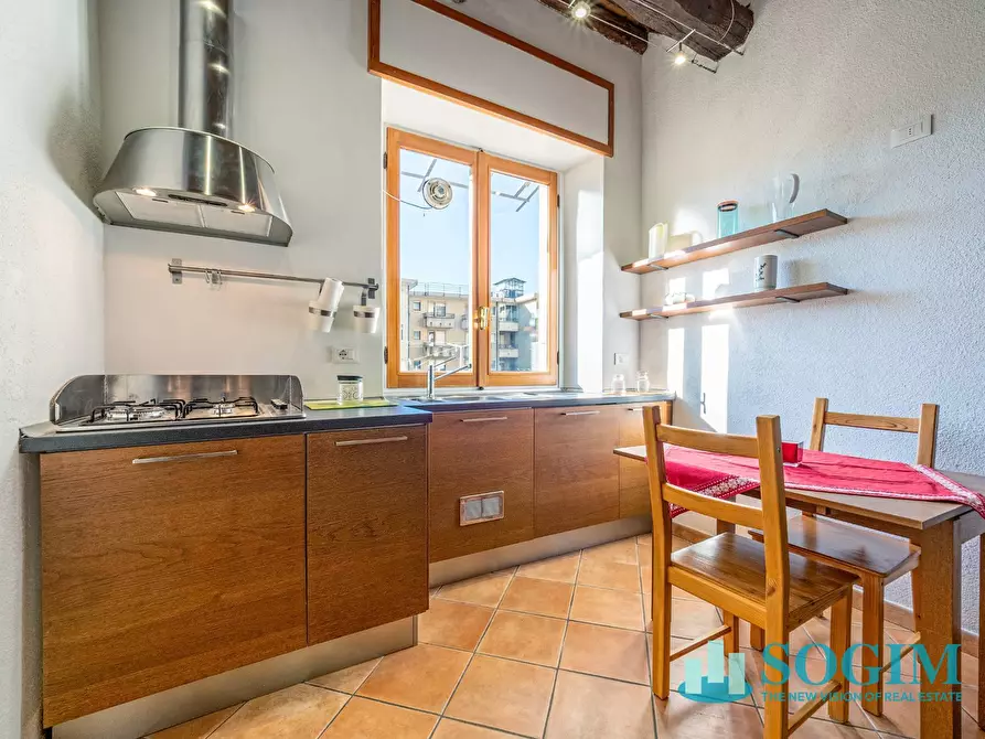 Immagine 3 di Appartamento in affitto  in via Giovanni Bertacchi 5 a Como