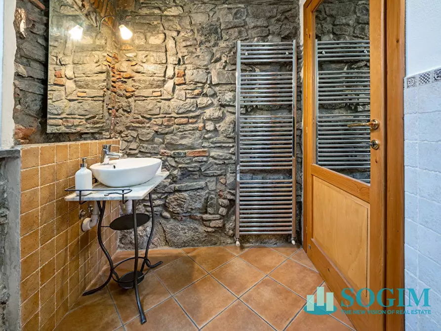 Immagine 10 di Appartamento in affitto  in via Giovanni Bertacchi 5 a Como