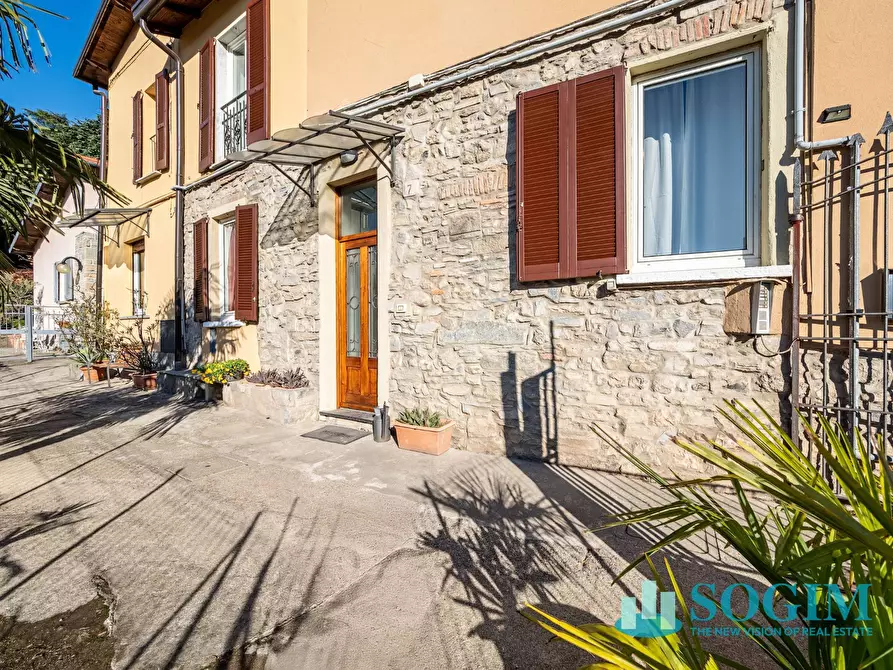 Immagine 15 di Appartamento in affitto  in Via Giovanni Bertacchi a Como