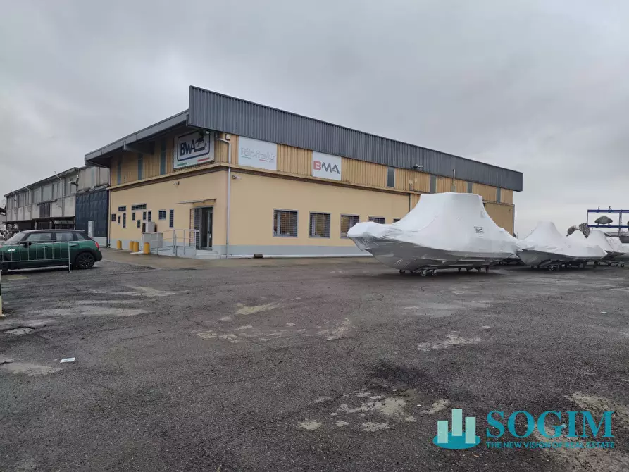 Immagine 1 di Capannone industriale in vendita  in Via Lever Gibbs SNC a Casalpusterlengo