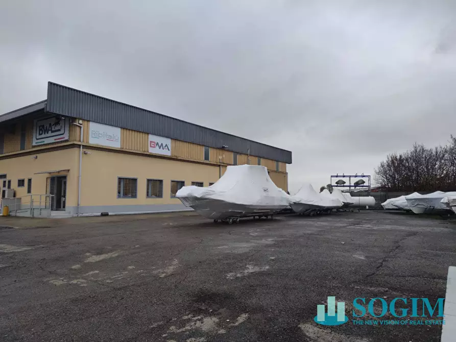 Immagine 2 di Capannone industriale in vendita  in Via Lever Gibbs SNC a Casalpusterlengo