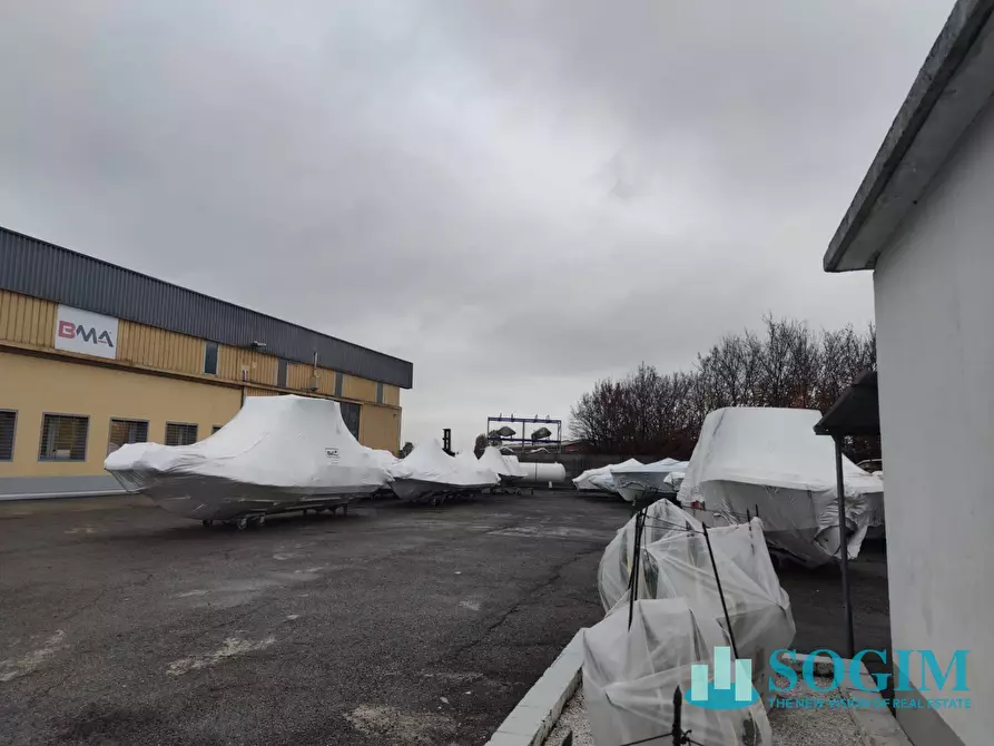 Immagine 4 di Capannone industriale in vendita  in Via Lever Gibbs SNC a Casalpusterlengo