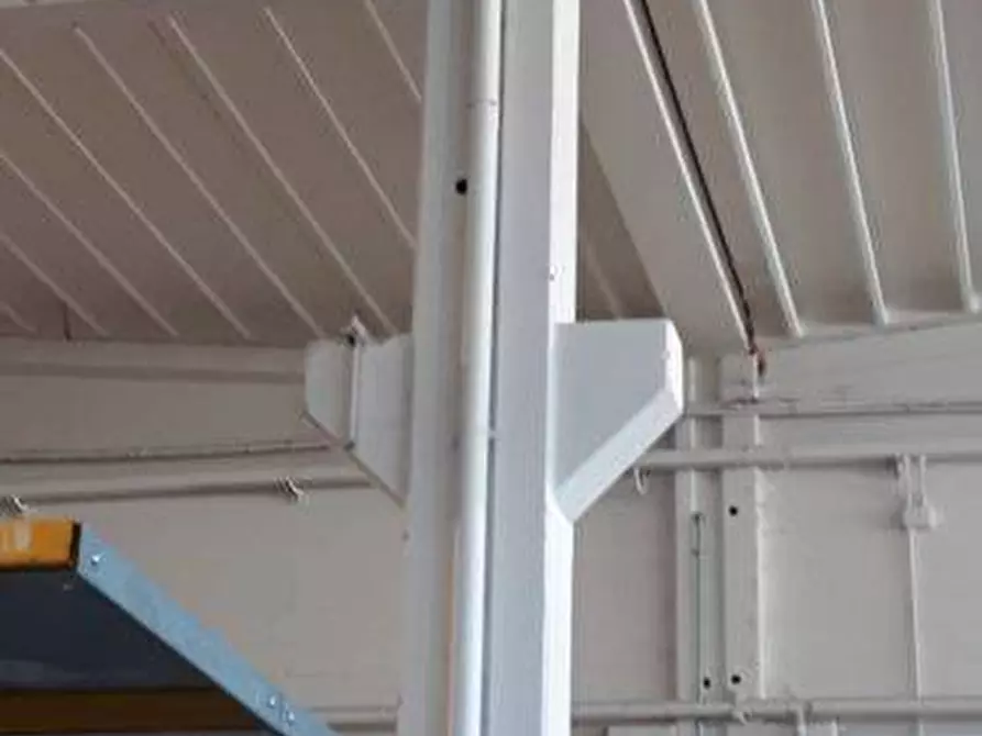 Immagine 10 di Capannone industriale in vendita  in Via Lever Gibbs SNC a Casalpusterlengo