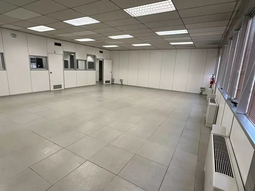 Immagine 13 di Ufficio in affitto  in Via Fantoli 7 a Milano