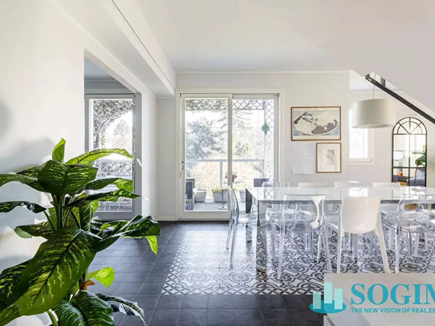 Immagine 1 di Attico in vendita  a Monza