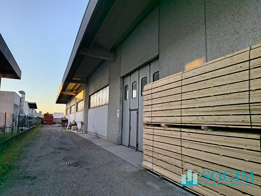 Immagine 16 di Capannone industriale in vendita  in via alla Cavalla 91 a Seveso