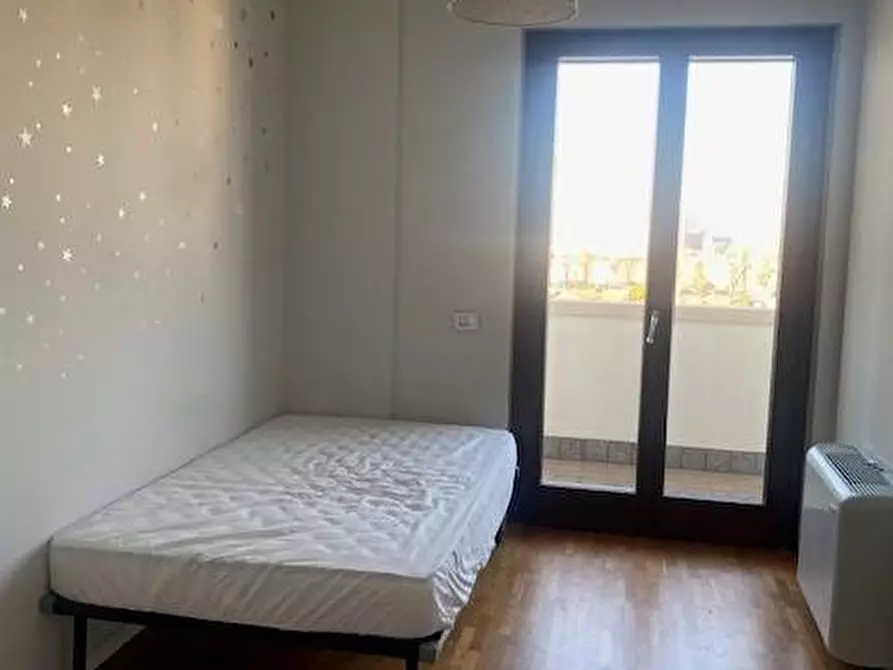 Immagine 5 di Appartamento in affitto  in via Principe Eugenio 63 a Milano