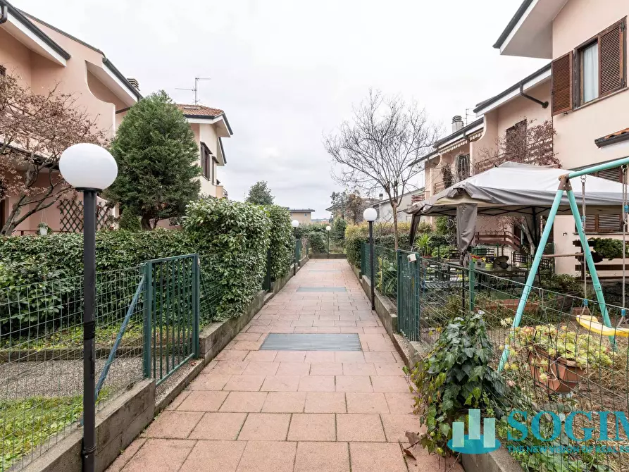 Immagine 74 di Villetta a schiera in vendita  in via maria grazia deledda 1 a Agrate Brianza