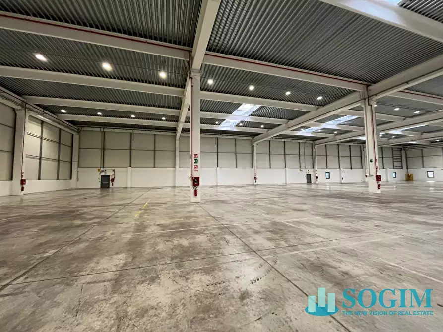 Immagine 2 di Capannone industriale in affitto  a Castel San Giovanni