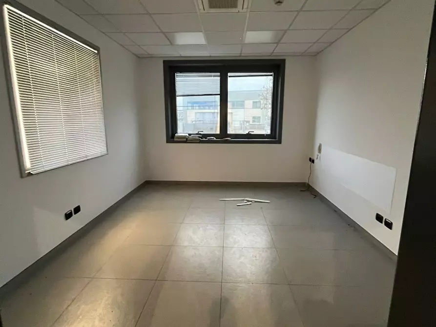 Immagine 4 di Capannone industriale in affitto  a Castel San Giovanni