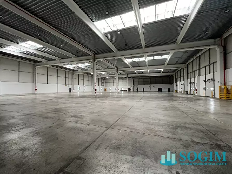 Immagine 3 di Capannone industriale in affitto  a Castel San Giovanni