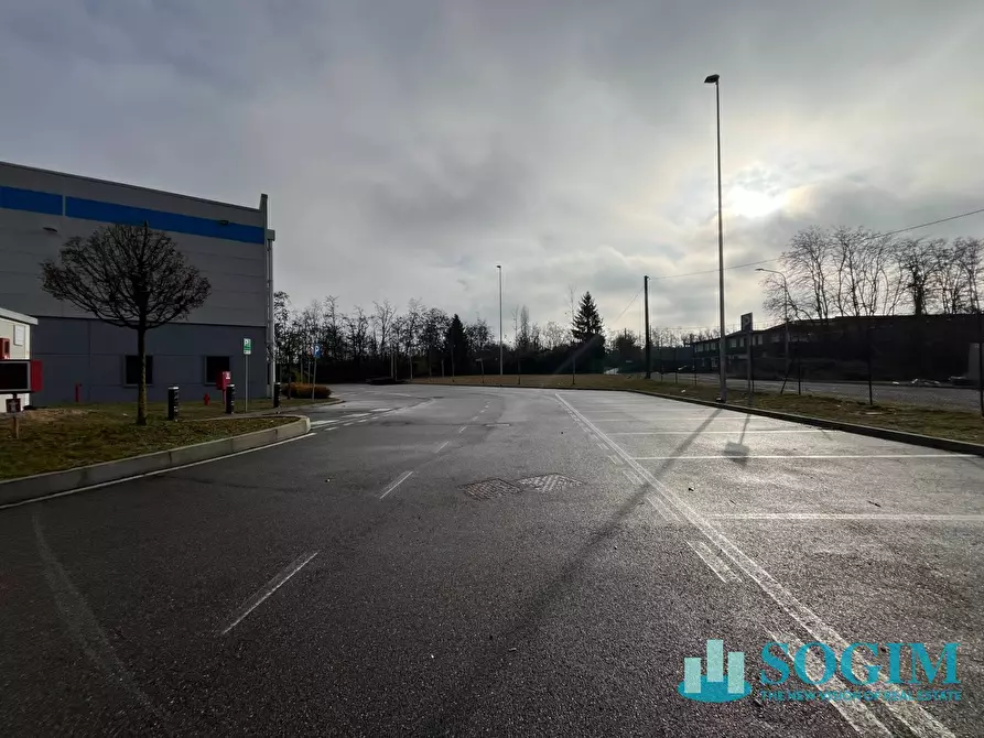 Immagine 10 di Capannone industriale in affitto  a Castel San Giovanni