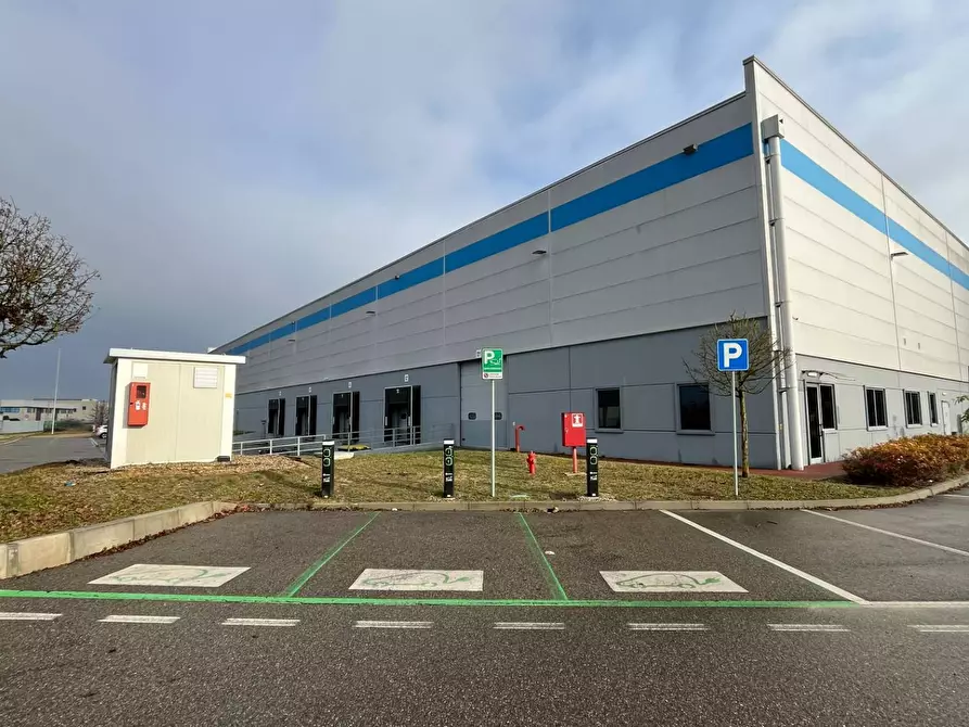 Immagine 14 di Capannone industriale in affitto  a Castel San Giovanni