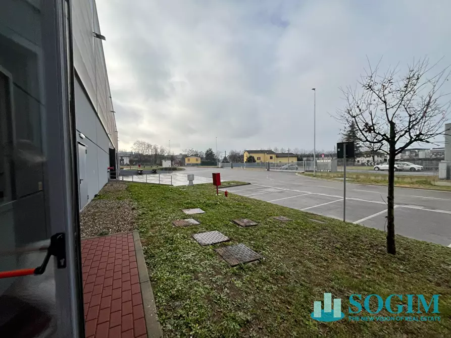 Immagine 15 di Capannone industriale in affitto  a Castel San Giovanni