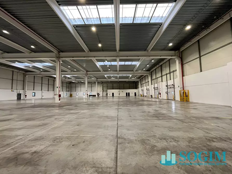 Immagine 18 di Capannone industriale in affitto  a Castel San Giovanni