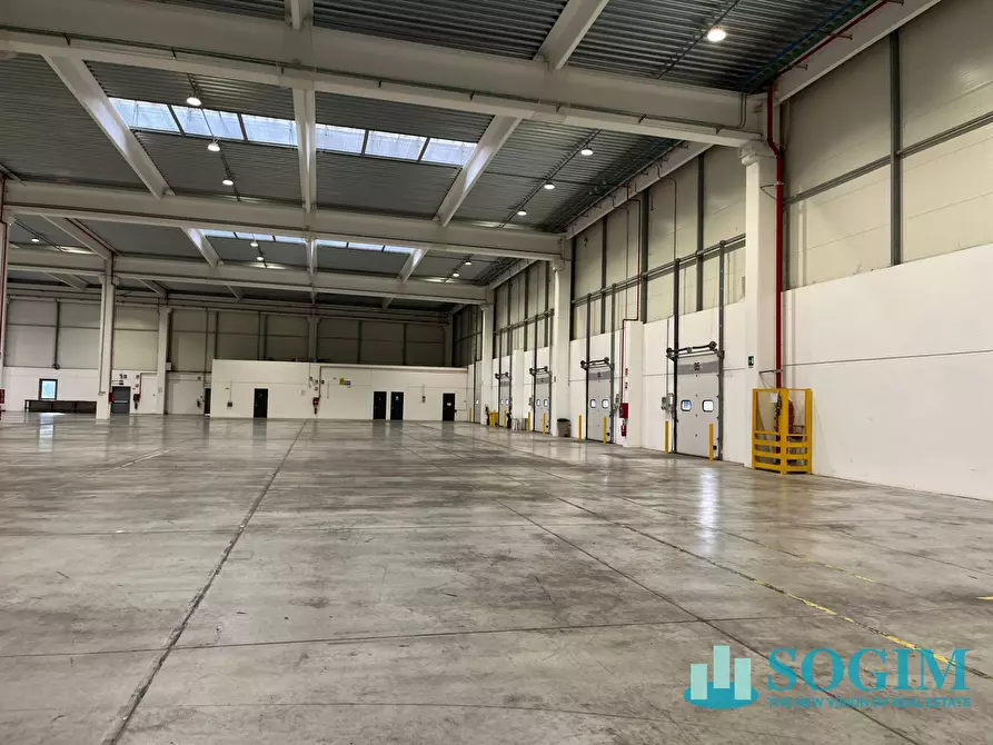 Immagine 20 di Capannone industriale in affitto  a Castel San Giovanni