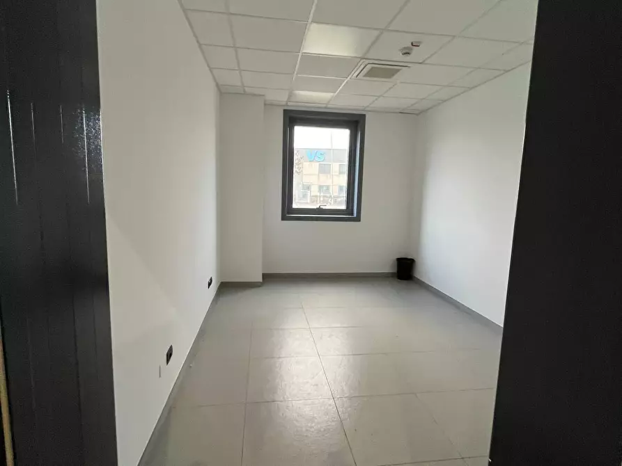 Immagine 23 di Capannone industriale in affitto  a Castel San Giovanni