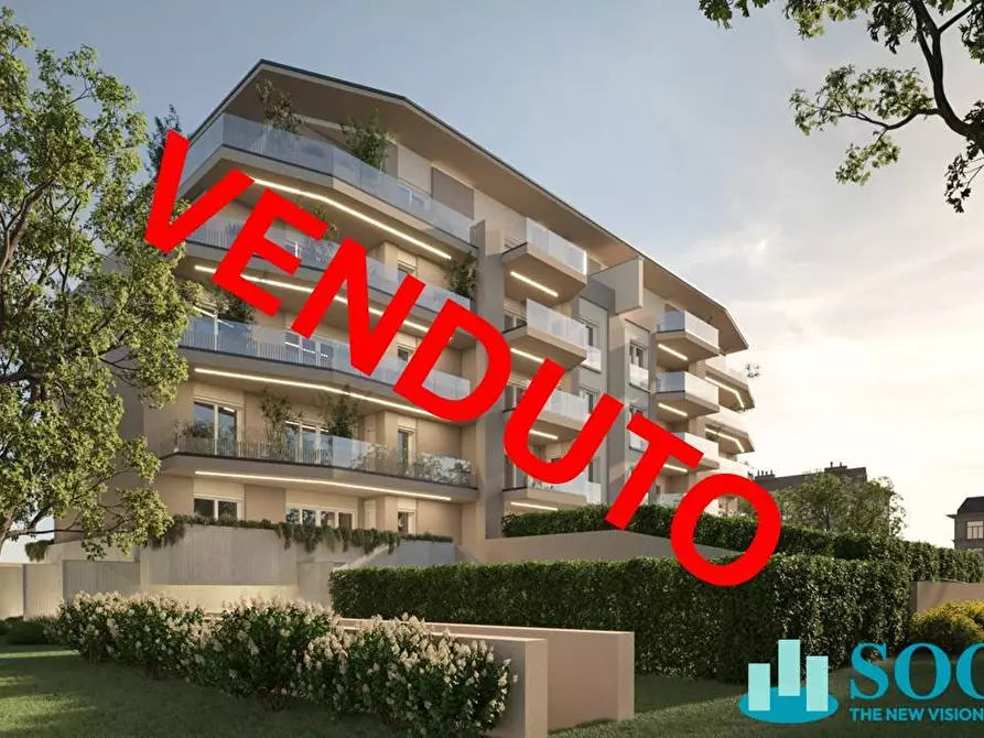 Immagine 1 di Attico in vendita  in via Medici 21 a Monza