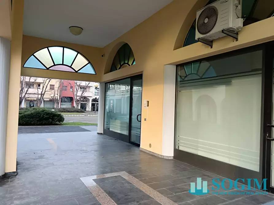 Immagine 28 di Ufficio in vendita  in P.za la Pira 38 a Lissone