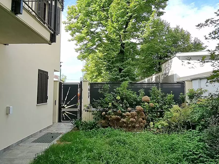 Immagine 49 di Villa in vendita  in Via Giuseppe Di Vittorio 29 a Sesto San Giovanni