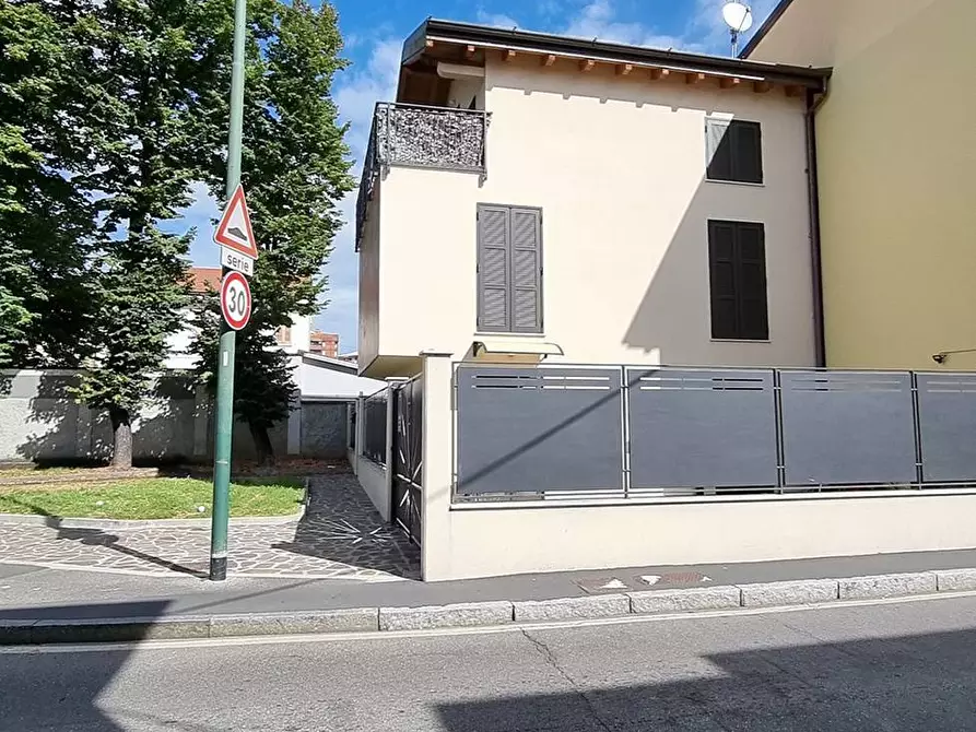 Immagine 60 di Villa in vendita  in Via Giuseppe Di Vittorio 29 a Sesto San Giovanni