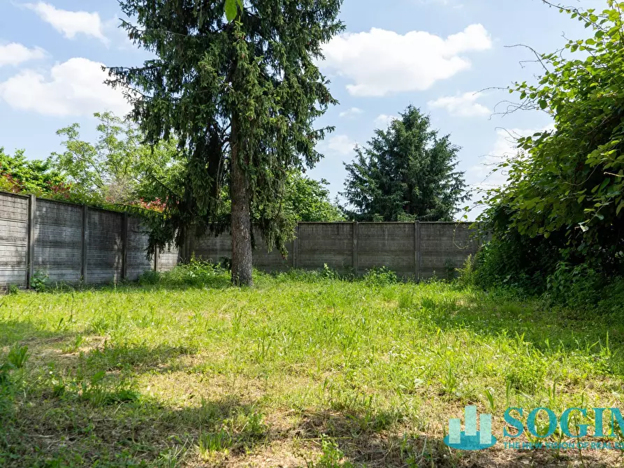 Immagine 35 di Capannone industriale in vendita  a Desio