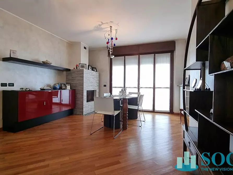 Immagine 2 di Appartamento in vendita  in via Doberdò 32 a Milano