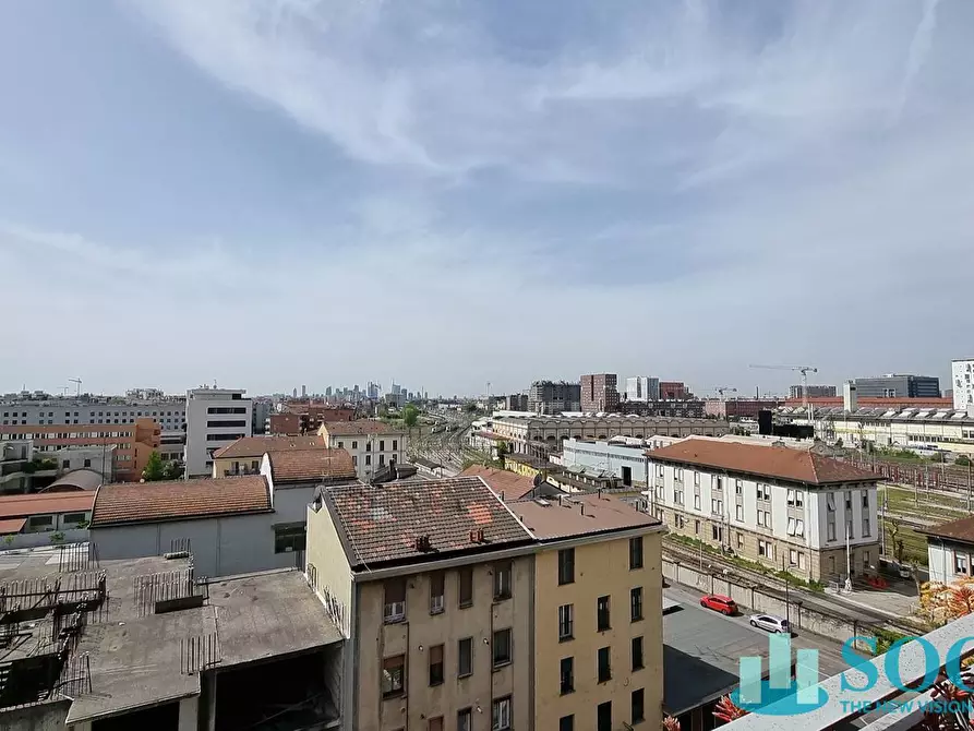 Immagine 10 di Appartamento in vendita  in via Doberdò 32 a Milano