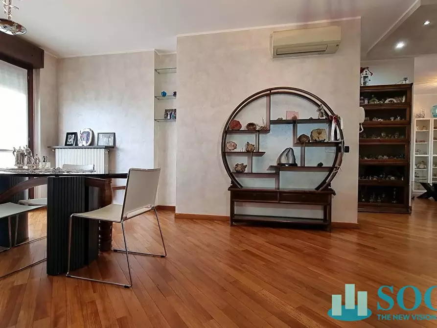 Immagine 17 di Appartamento in vendita  in via Doberdò 32 a Milano