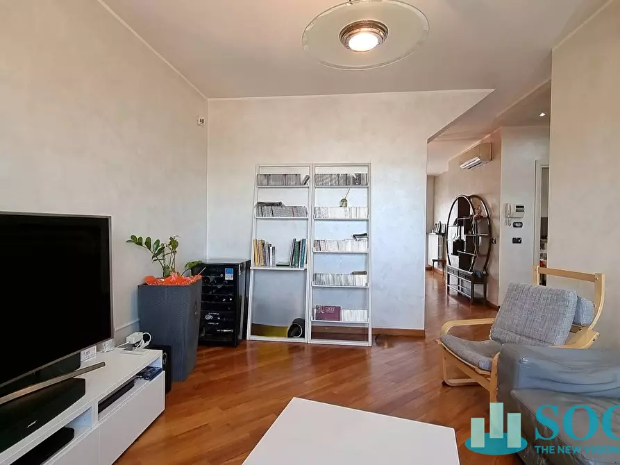 Immagine 21 di Appartamento in vendita  in via Doberdò 32 a Milano