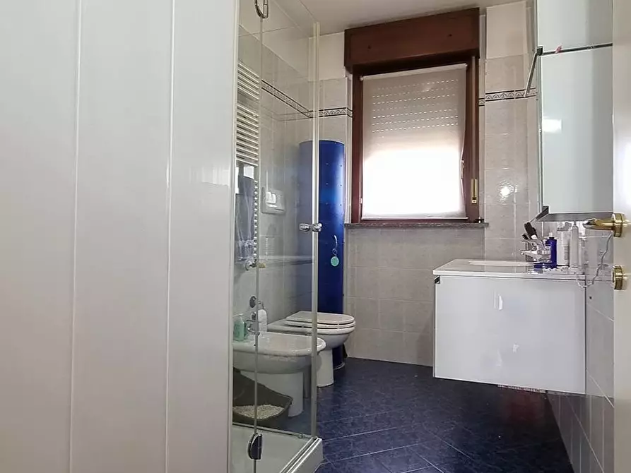 Immagine 23 di Appartamento in vendita  in via Doberdò 32 a Milano