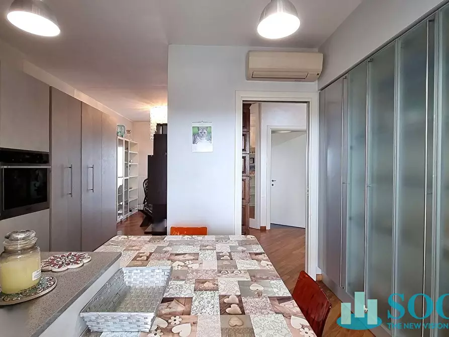 Immagine 34 di Appartamento in vendita  in via Doberdò 32 a Milano