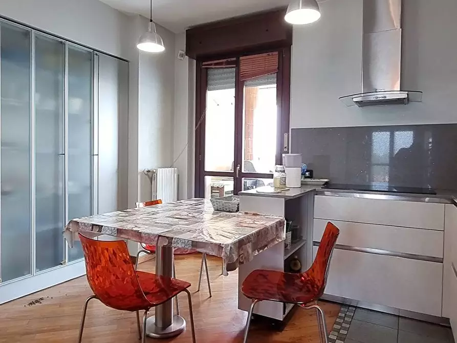 Immagine 36 di Appartamento in vendita  in via Doberdò 32 a Milano