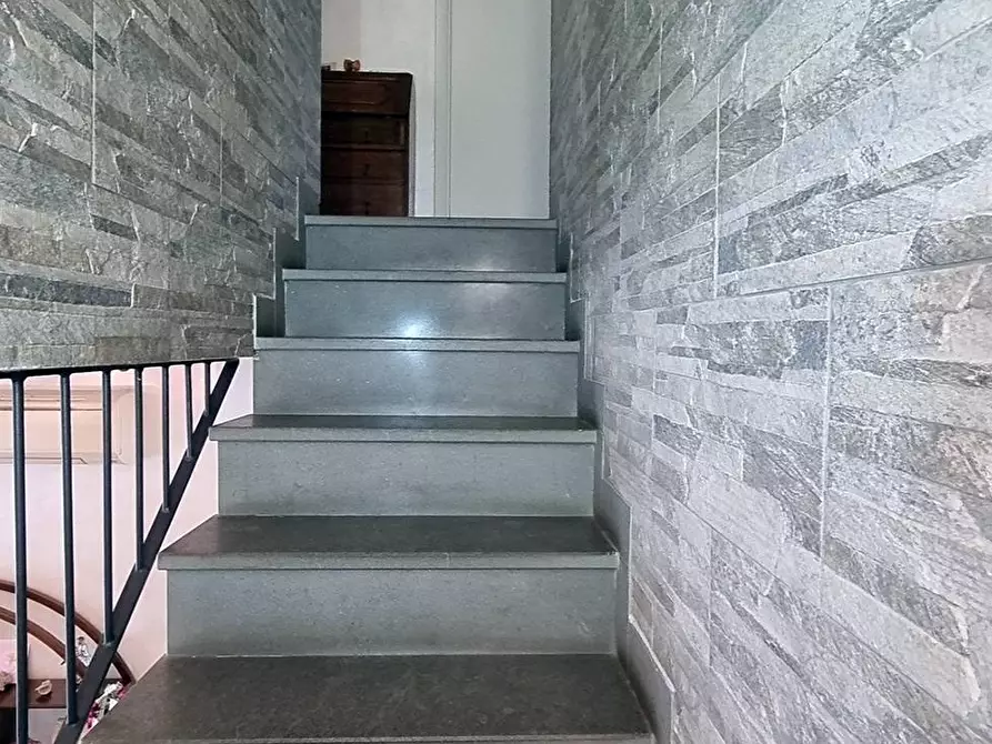 Immagine 37 di Appartamento in vendita  in via Doberdò 32 a Milano