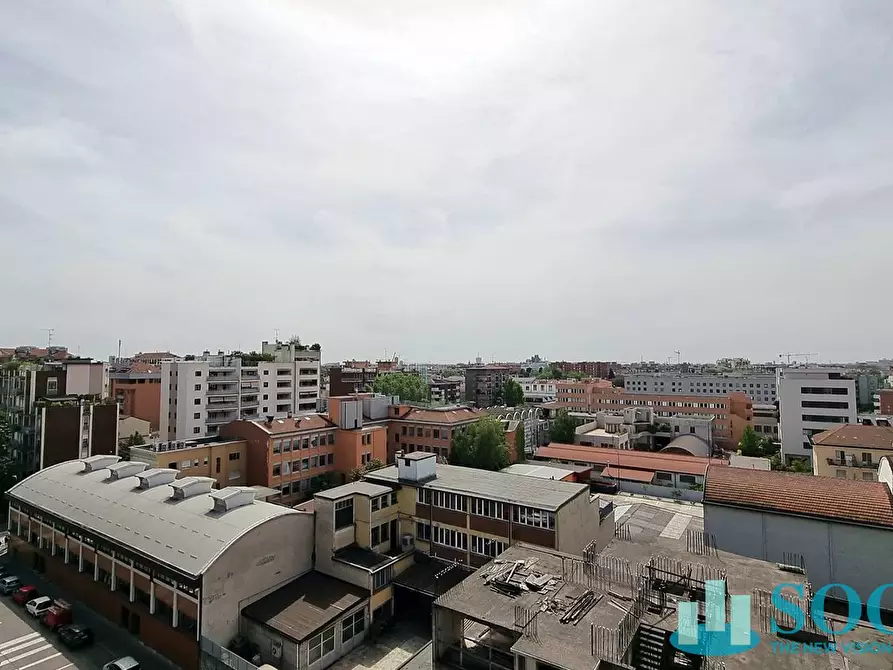 Immagine 51 di Appartamento in vendita  in via Doberdò 32 a Milano