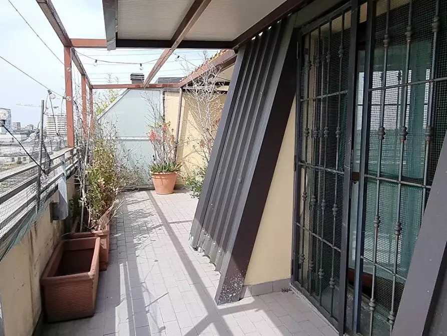 Immagine 53 di Appartamento in vendita  in via Doberdò 32 a Milano